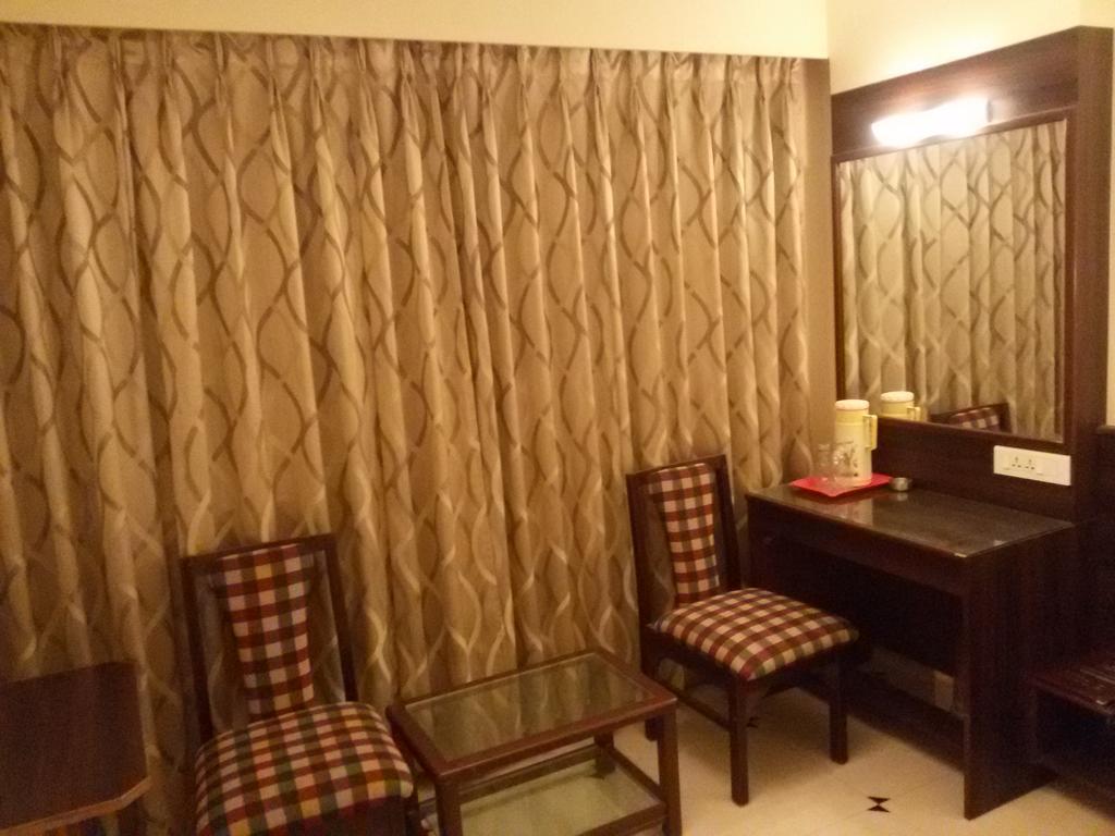 Hotel Greenland-Elegant Colhapur Exterior foto