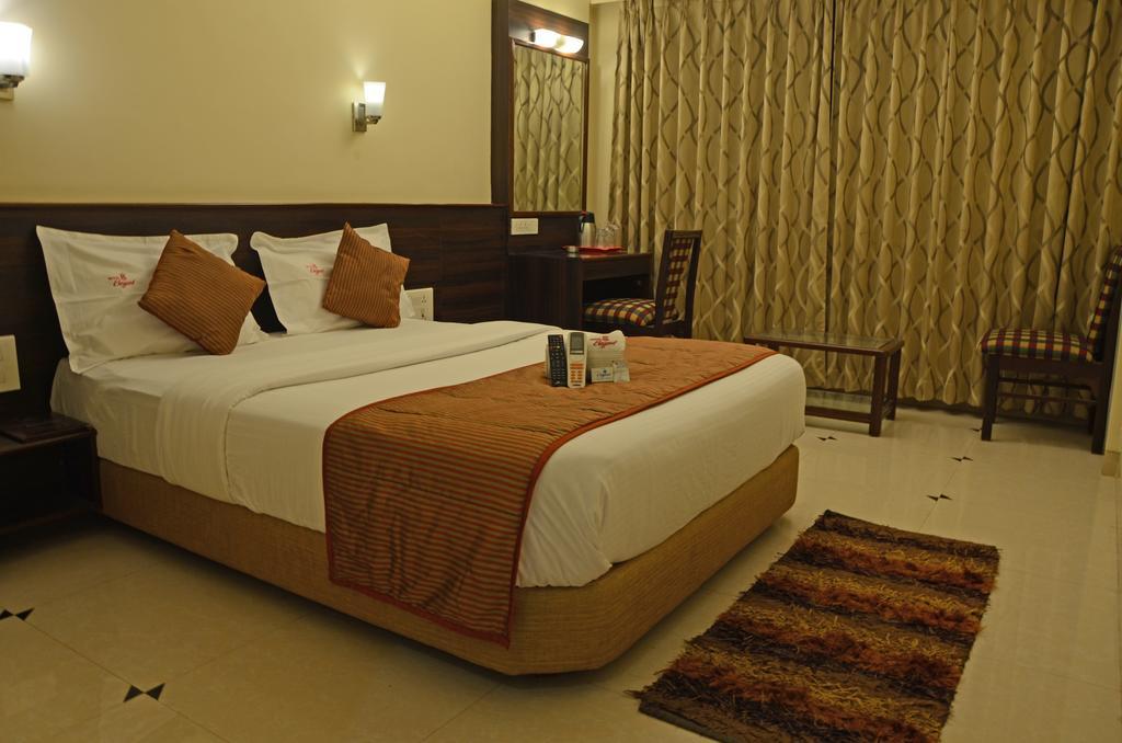 Hotel Greenland-Elegant Colhapur Exterior foto